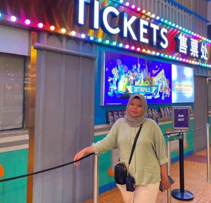 hobi_jalan_jalan_ke_luar_negeri_sambil_jasa_titip_untung_50_persen