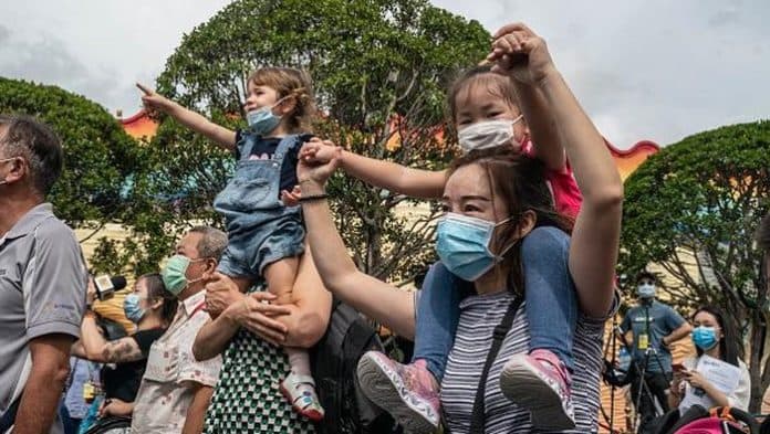 hong_kong_izinkan_vaksin_sinovac_untuk_anak_anak_mulai_usia_3_tahun