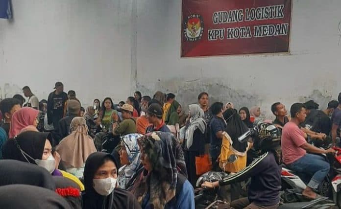 honor_petugas_sorlip_surat_suara_tak_dibayarkan_begini_kata_kpu_sumut