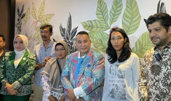 hotman_paris_beberkan_keanehan_bap_kasus_pembunuhan_vina_cirebon
