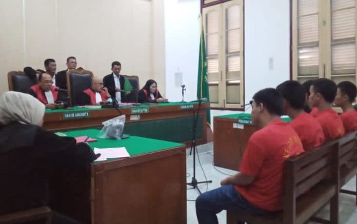 hukuman_5_mahasiswa_uhn_medan_dalam_perkara_tawuran_diperberat
