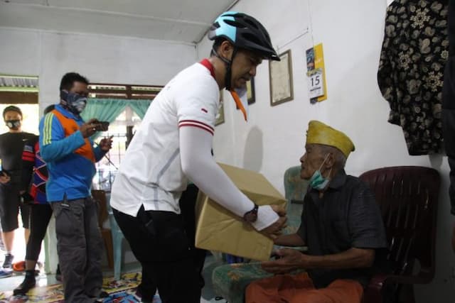 hut_ri_ke_75_wali_kota_siantar_kunjungi_rumah_veteran_usia_101_tahun