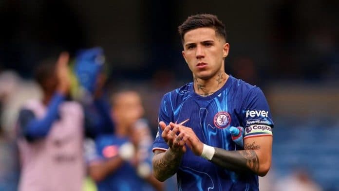ian_wright_anggap_penunjukan_enzo_fernandez_jadi_kapten_chelsea_memalukan