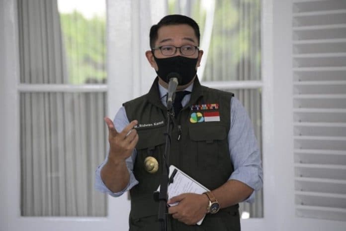 ibadah_jemaat_hkbp_di_bekasi_diganggu_sekelompok_massa_ini_komentar_ridwan_kamil