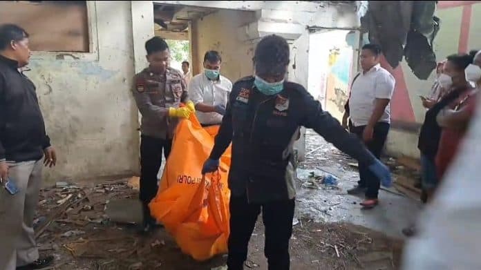 idap_asam_lambung_mayat_pria_mr_x_ditemukan_dalam_rumah_kosong