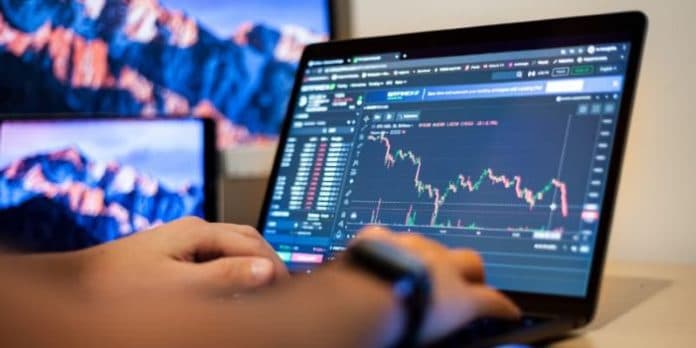 ihsg_bergerak_sideways_rupiah_kembali_melemah_ke_16000