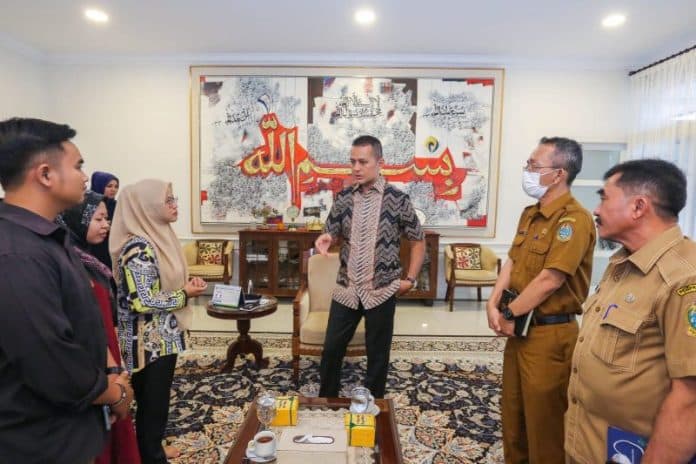 ijeck_harap_rumah_informasi_dan_edukasi_batu_bara_terus_semangat_berkegiatan