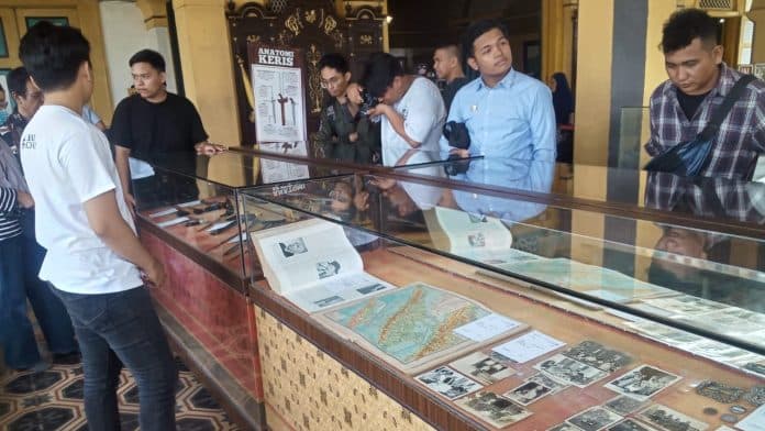 im3i_ajak_masyarakat_jaga_benda_pusaka_peninggalan_zaman_kerajaan