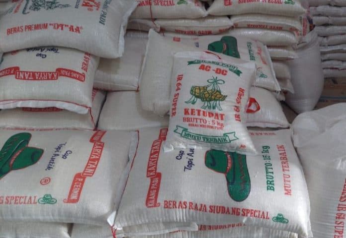 imbas_gangguan_ekspor_harga_beras_mahal_di_sumut
