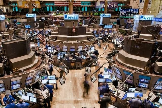 indeks_saham_as_anjlok_hampir_10_persen_terburuk_sejak_1987