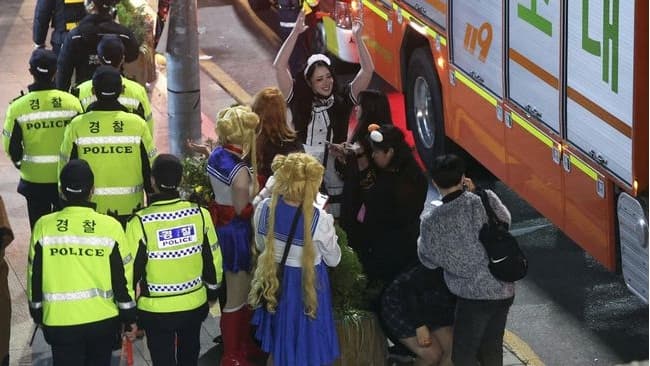 industri_hiburan_korea_ramai_batalkan_acara_usai_tragedi_itaewon
