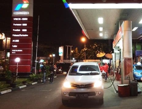 isi_bahan_bakar_mobil_anda_sebaiknya_full_tank_ini_alasannya