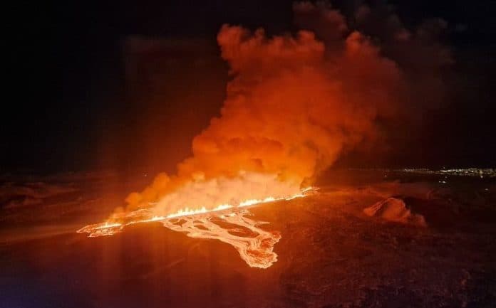 islandia_umumkan_kondisi_darurat_pasca_letusan_gunung_berapi