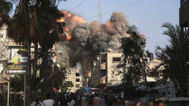israel_kepung_rumah_sakit_kamal_adwan_di_gaza_utara