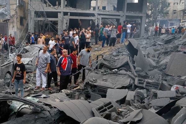 israel_serang_ratusan_target_di_gaza_panggil_100_ribu_tentara
