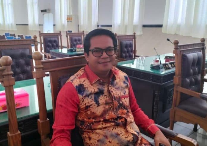 jabatan_dirut_perumda_tirtauli_harus_segera_diisi_defenitif