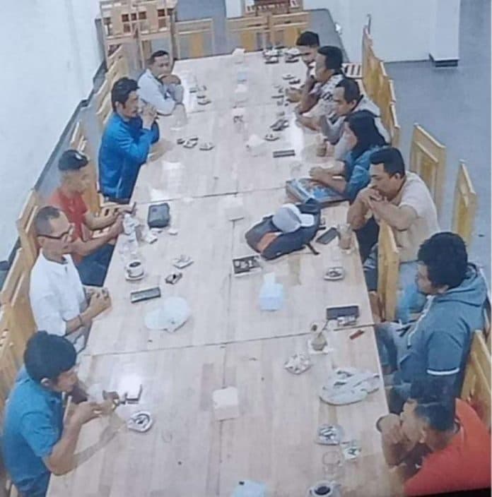 jadi_inisiator_pertemuan_dengan_ketua_pemenangan_paslon_ppk_siantar_sitalasari_dipecat