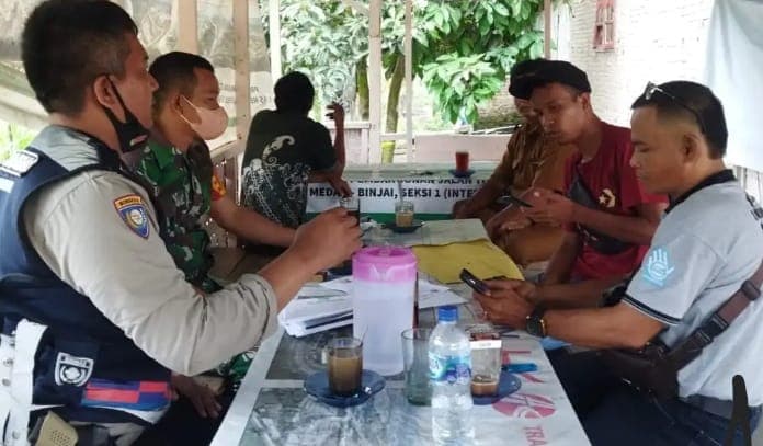 jaga_kamtibmas_tetap_kondusif_polisi_sambangi_warga_di_desa_gelam