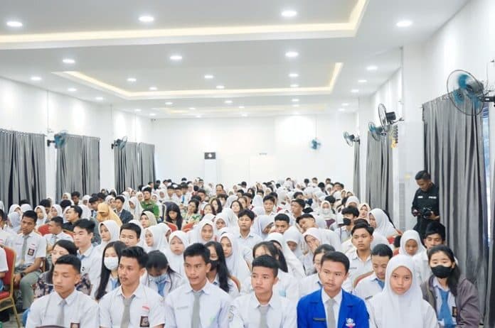 jaga_kerukunan_bupati_labuhanbatu_minta_fkub_didik_pelajar