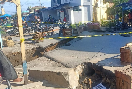 jalan_penghubung_rambung_merah_pamatang_simalungun_amblas