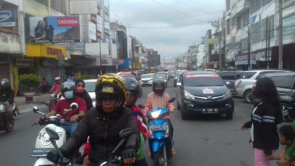 jalan_sutomo_siantar_langganan_macet_ini_tanggapan_kasat_lantas