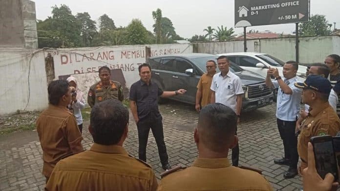 jalankan_putusan_pengadilan_dewan_minta_yuu_at_contempo_buka_fasum_di_sekitar_perumahan