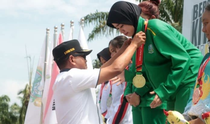 jatim_sapu_bersih_medali_emas_cabor_balap_sepeda_pon_2024