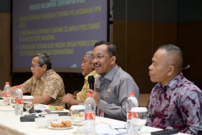 jelang_hpn_2023_pemprov_sumut_dan_pwi_adakan_fgd_bahas_demokrasi_pers