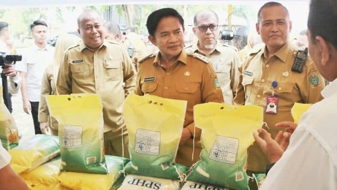 jelang_idul_fitri_pj_gubernur_sumut_pastikan_stok_pangan_cukup_dan_harga_stabil