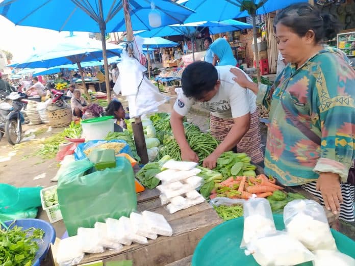 jelang_lebaran_harga_sayur_mayur_naik_di_siantar