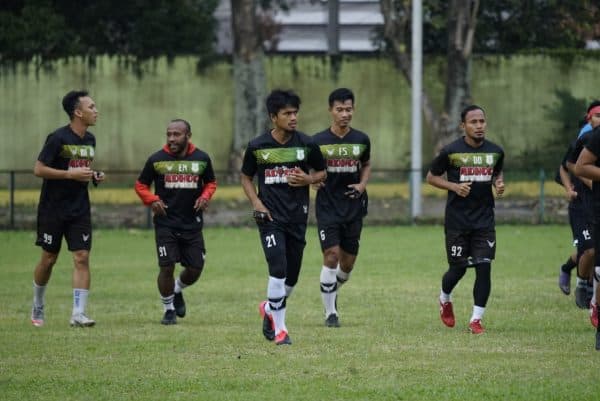 jelang_liga_2_pelatih_psms_siapkan_porgram_latihan_fisik_di_pantai