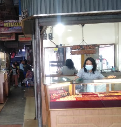 jelang_natal_dan_tahun_baru_peminat_emas_menurun_drastis_di_siantar