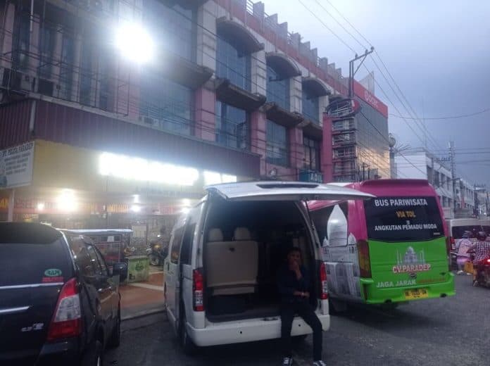 jelang_nataru_ongkos_bus_di_siantar_masih_stabil