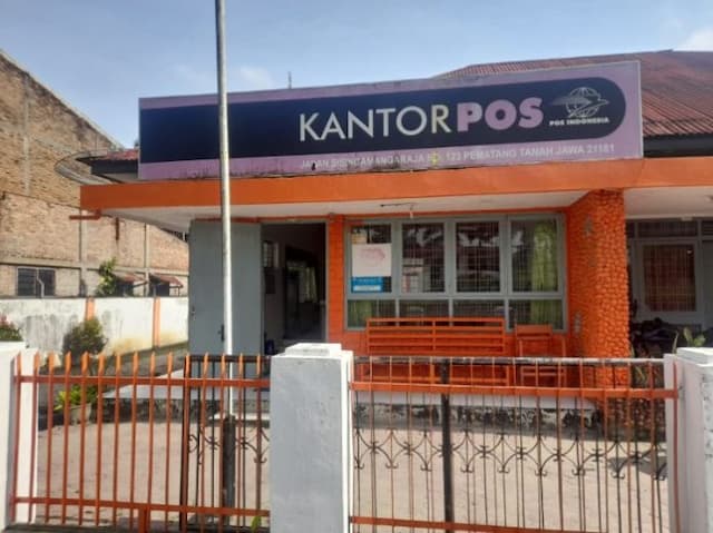 jelang_nataru_pengiriman_paket_lewat_kantor_pos_tanah_jawa_masih_sepi