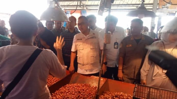 jelang_nataru_polda_sumut_cek_harga_bahan_pokok_di_sejumlah_pasar