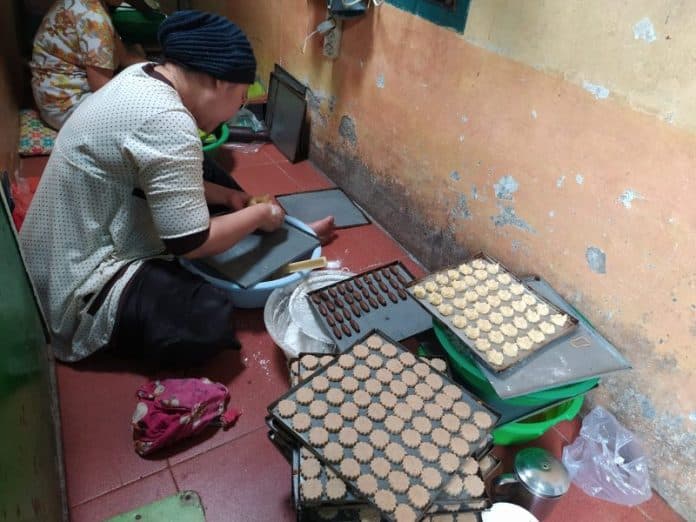 jelang_nataru_usaha_kue_kering_mulai_berbenah_agar_tak_kelabakan_terhadap_orderan