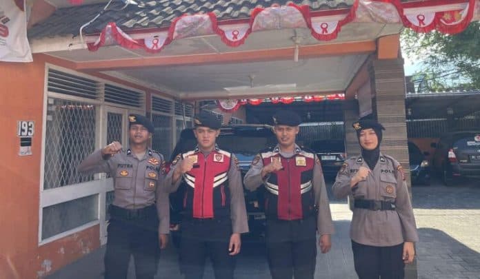 jelang_pilkada_polisi_perketat_pengamanan_di_kantor_kpu_dan_bawaslu_sumut