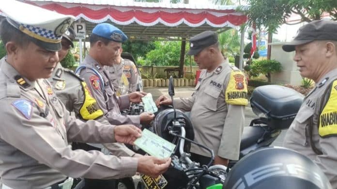 jelang_pilkada_serentak_kendaraan_dinas_polisi_diperiksa_mendadak
