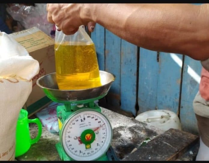 jelang_ramadhan_harga_minyak_goreng_curah_di_pasar_tradisional_siantar_merangkak_naik