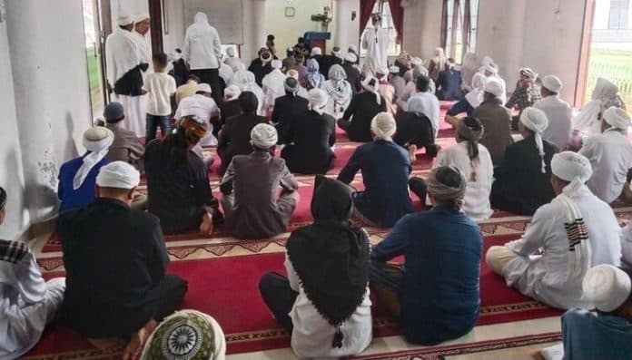 jemaah_tarekat_naqsabandiyah_rayakan_idul_adha_1444_h_hari_ini