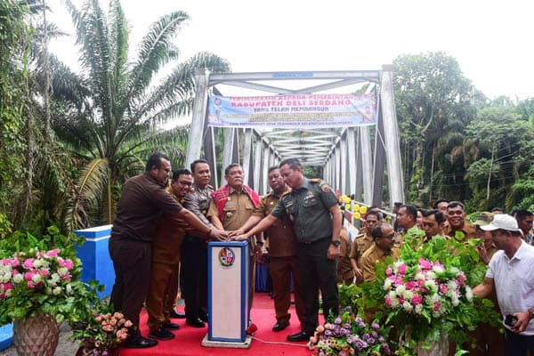 jembatan_lau_cirem_diresmikan_deli_serdang_langkat_jadi_dekat