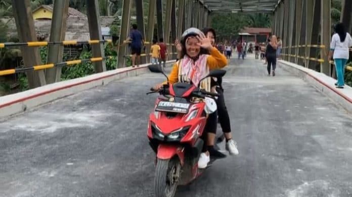 jembatan_titi_besi_penghubung_deli_serdang_sergai_sudah_bisa_dilalui_kendaraan