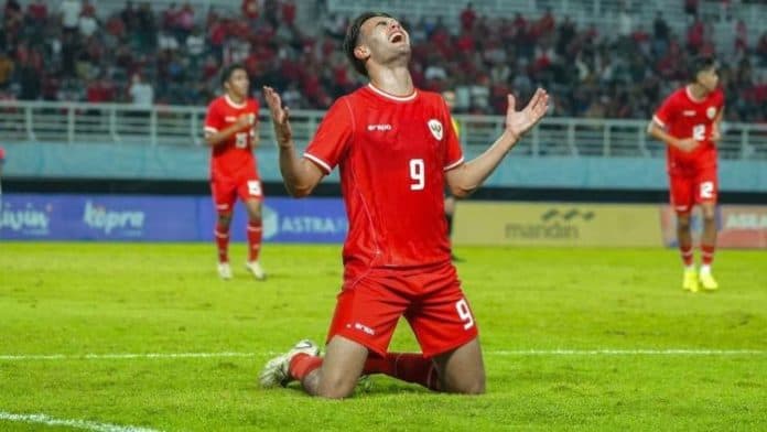 jens_raven_beri_tekanan_ke_jake_najdovski_di_piala_aff_u_19_2024