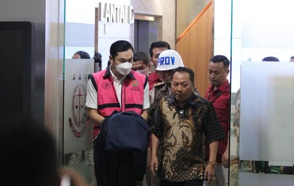 jet_pribadi_yang_sering_digunakan_harvey_moeis_ternyata_milik_regal_meters_limited