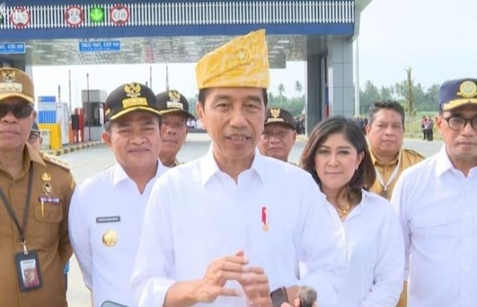 jokowi_tegaskan_tni_polri_dan_bin_netral_di_pemilu_2024