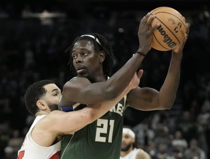 jrue_holiday_jadi_bintang_saat_buck_atasi_raptors
