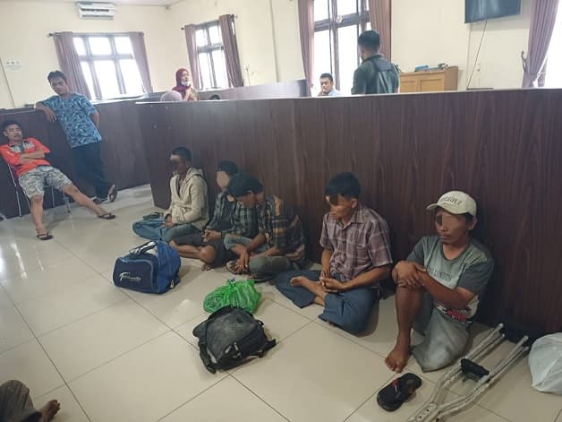 jukir_liar_di_amplas_digulung_polisi_5_orang_turut_diamankan