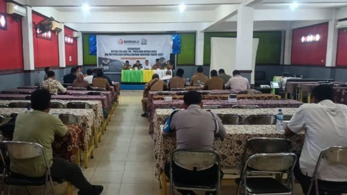 kades_tak_hadir_sosialisasi_netralitas_yang_digelar_bawaslu_labura