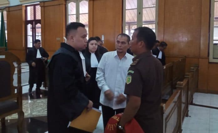 kadinkes_sumut_didakwa_korupsi_pengadaan_apd_covid_19_rp24_miliar