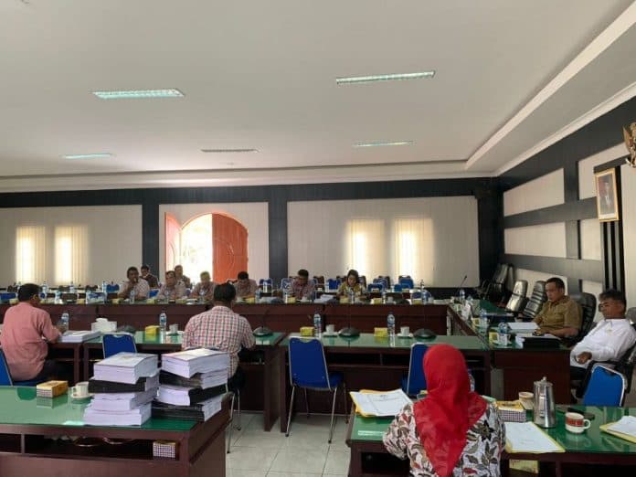 kadis_dpmpn_simalungun_tak_hadiri_rdp_lanjutan_komisi_i_kecewa
